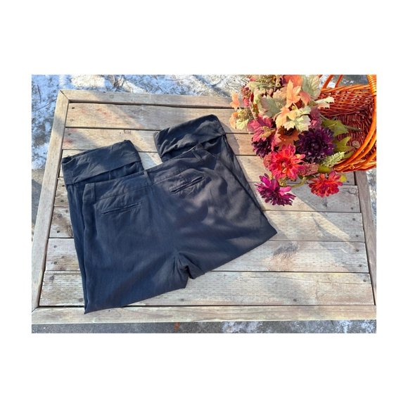 Tommy Bahama Black Silk Cuffed Trousers Cropped Mid Rise Sz 6 - Picture 8 of 10